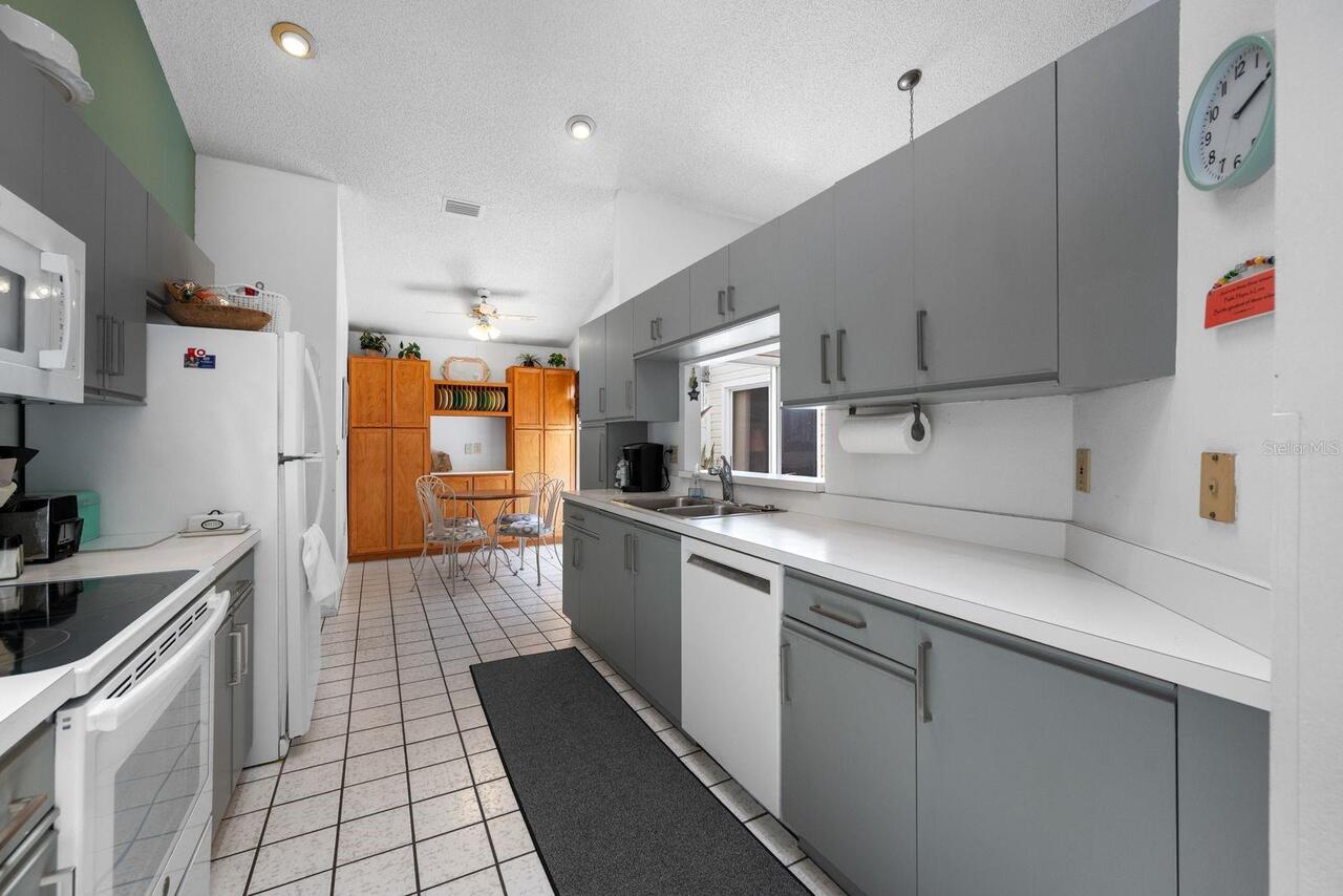 Listing Photo 17