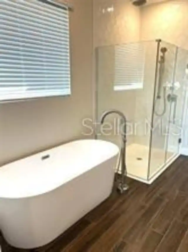 Listing Photo 12