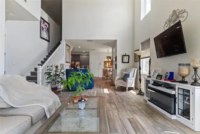 Listing Photo 11
