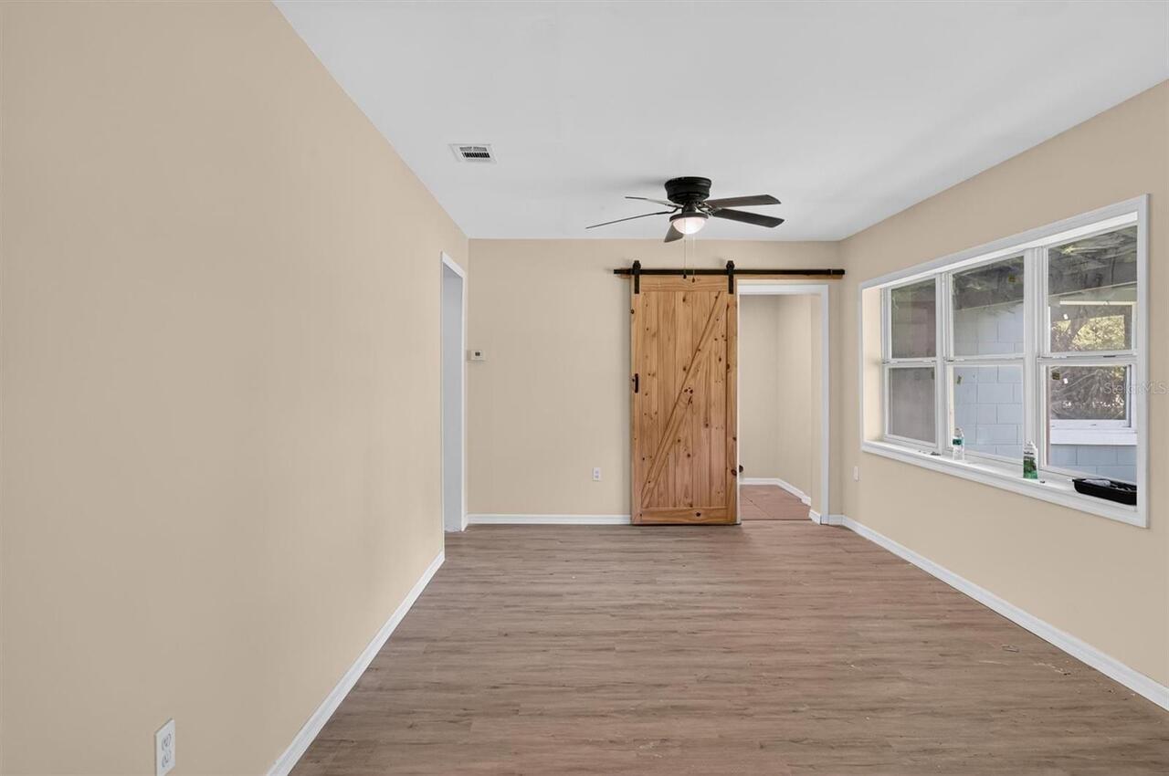 Listing Photo 14