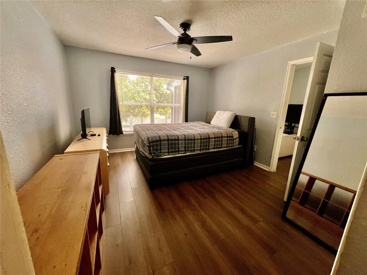 Listing Photo 14