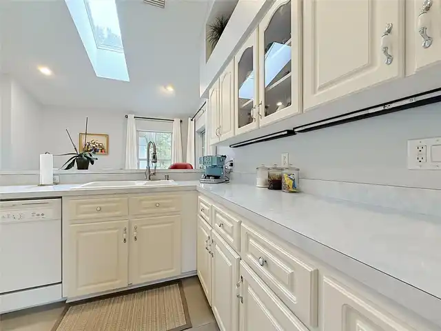 Listing Photo 16