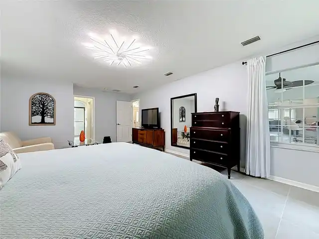 Listing Photo 33
