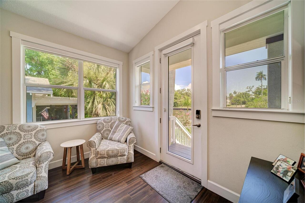 Listing Photo 8