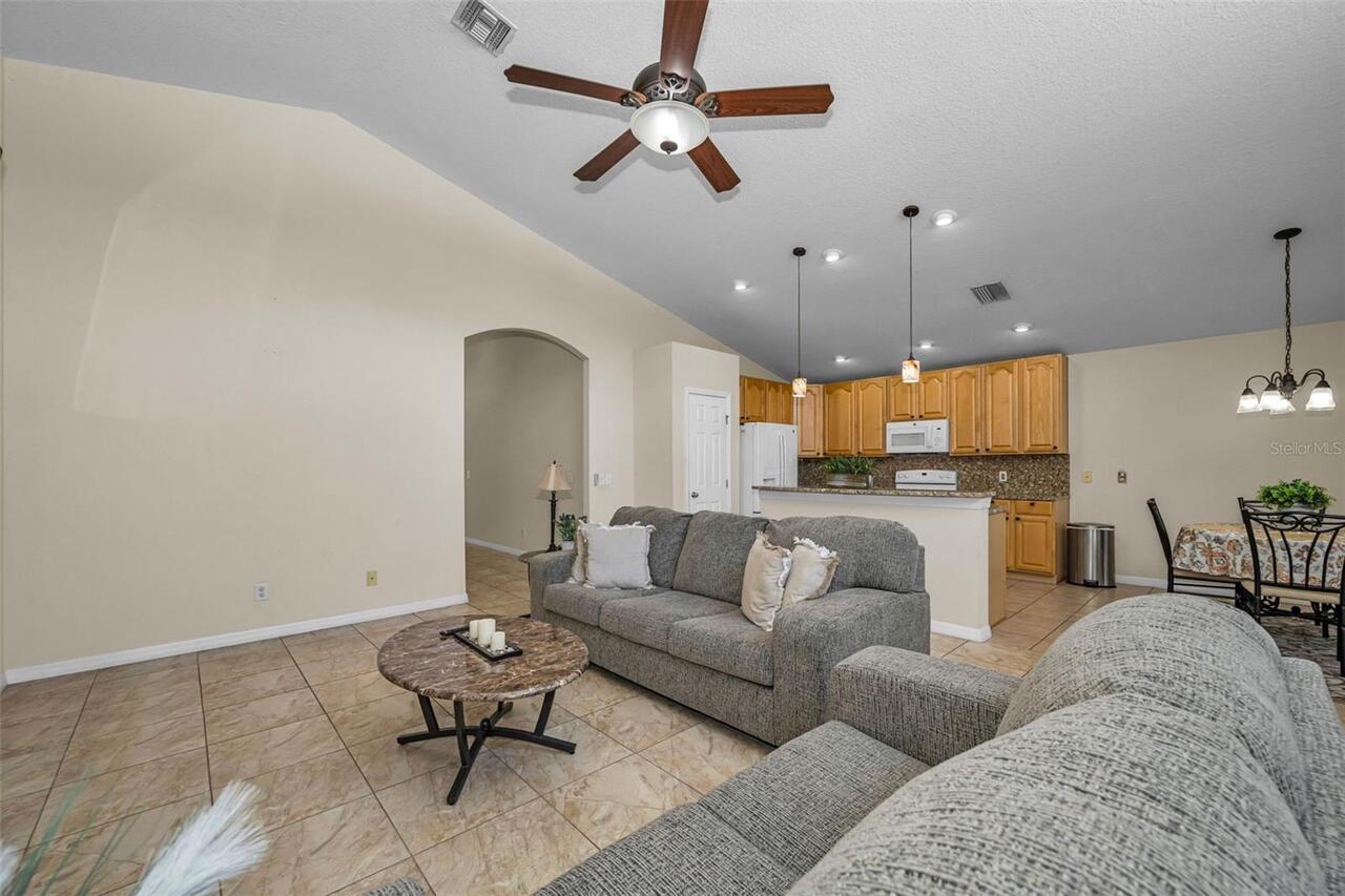Listing Photo 14