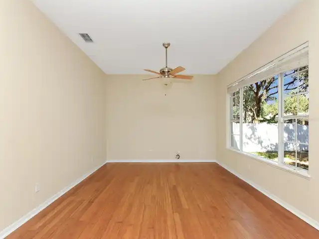 Listing Photo 7