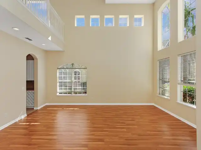 Listing Photo 9