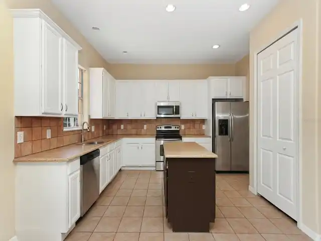 Listing Photo 16