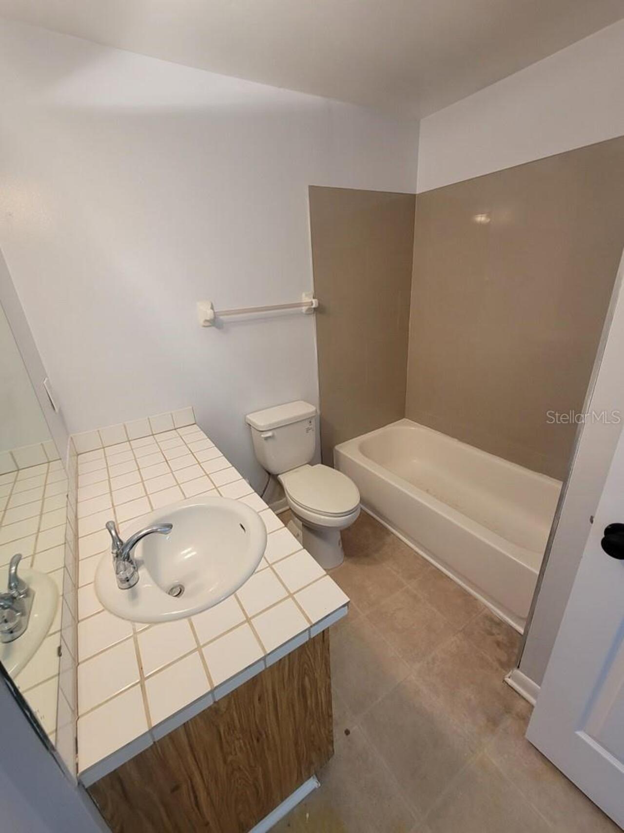 Listing Photo 10