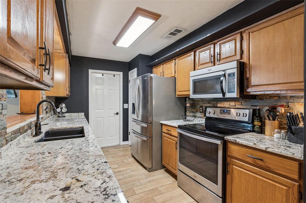 Listing Photo 10