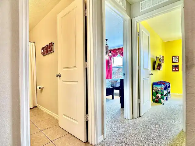 Listing Photo 8
