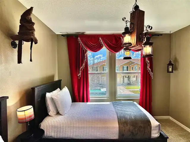 Listing Photo 12