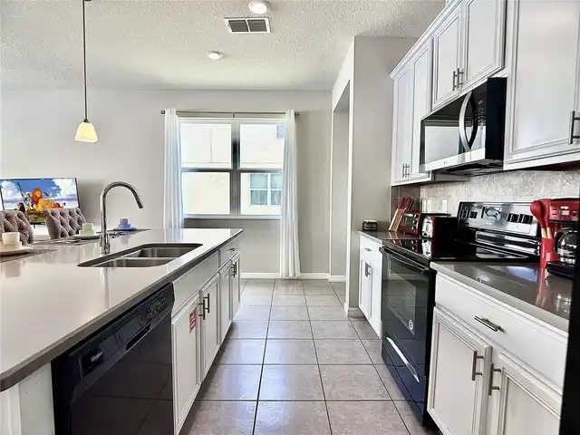 Listing Photo 37