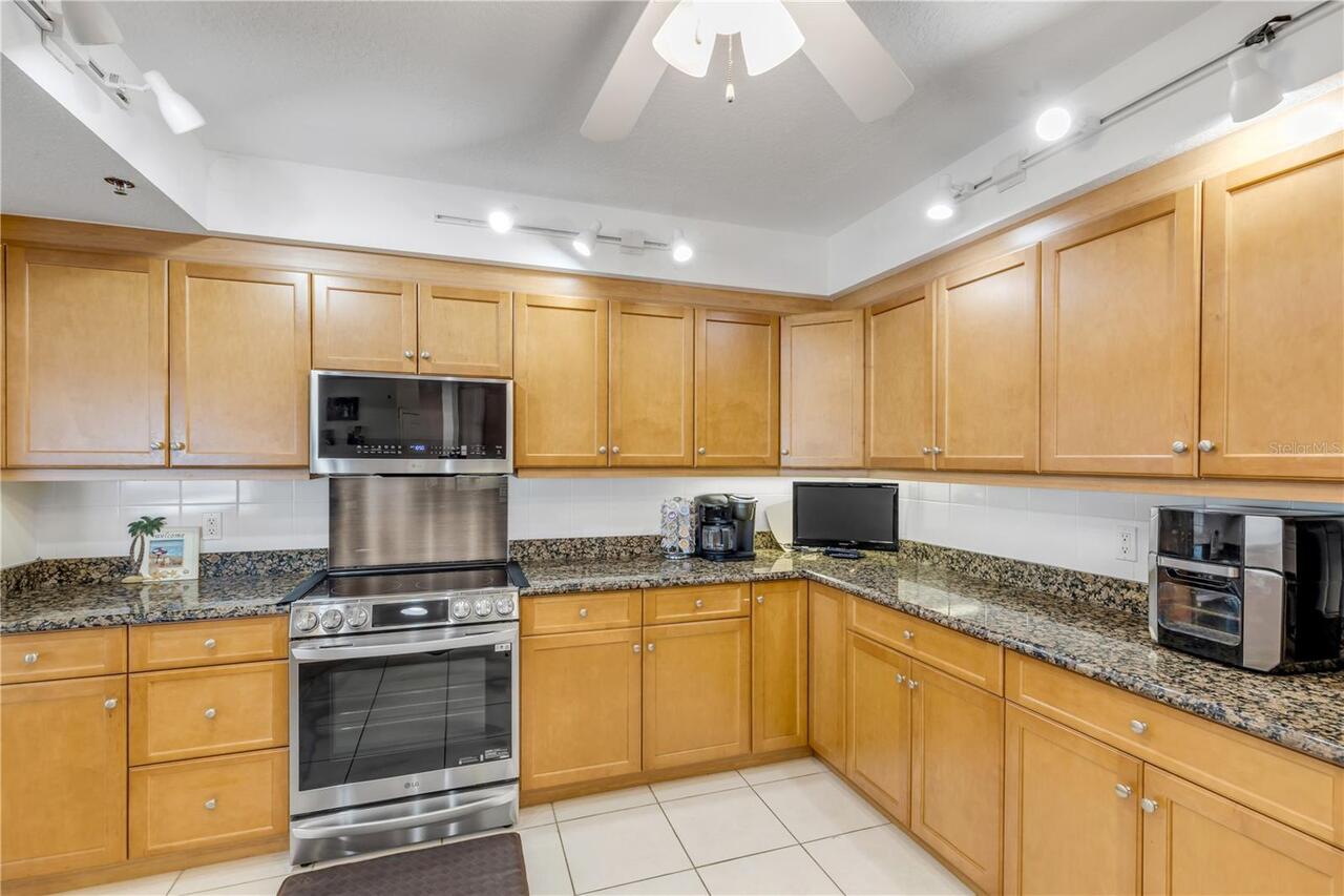 Listing Photo 17