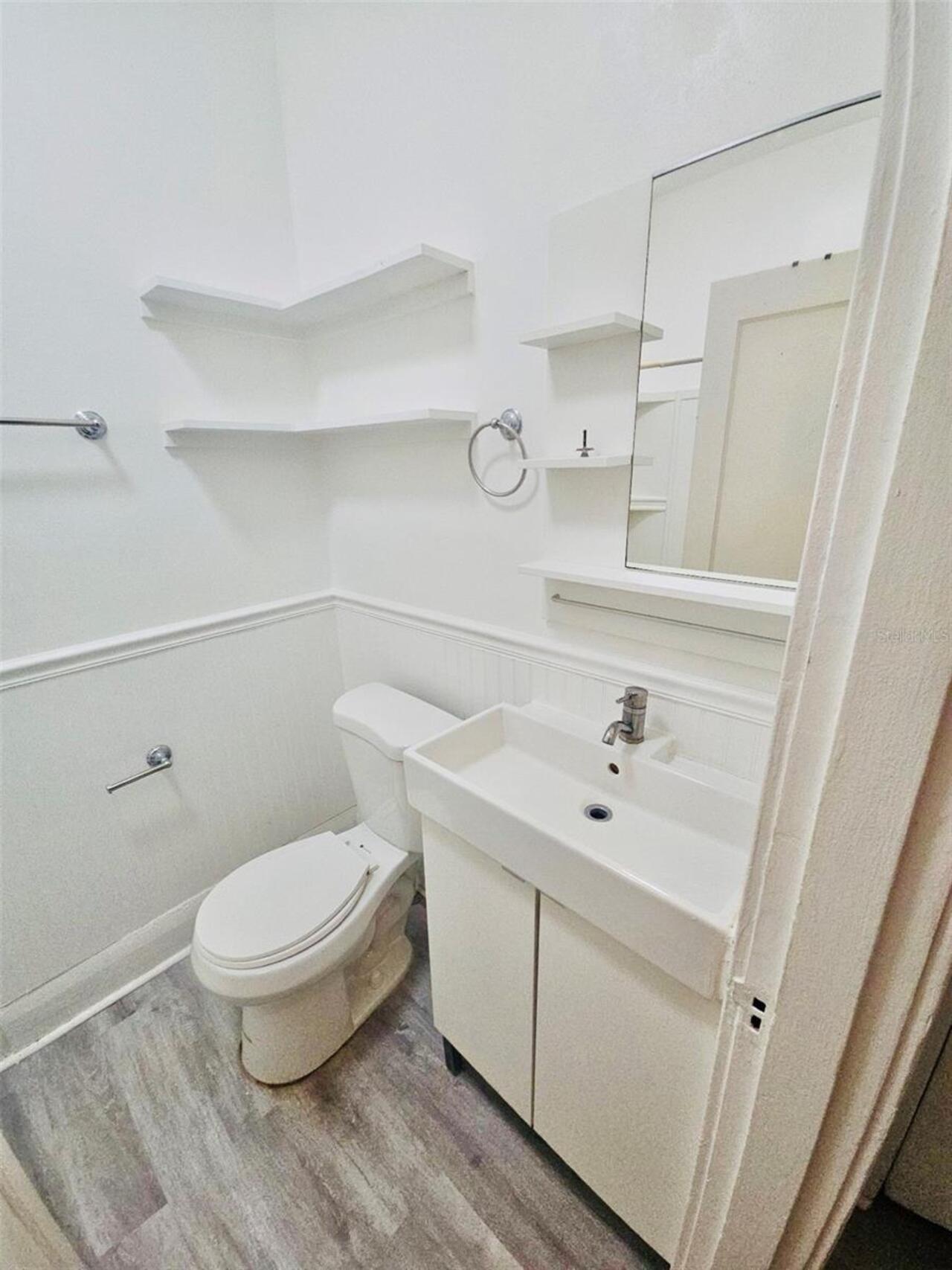 Listing Photo 17