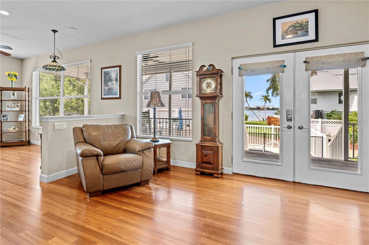 Listing Photo 11
