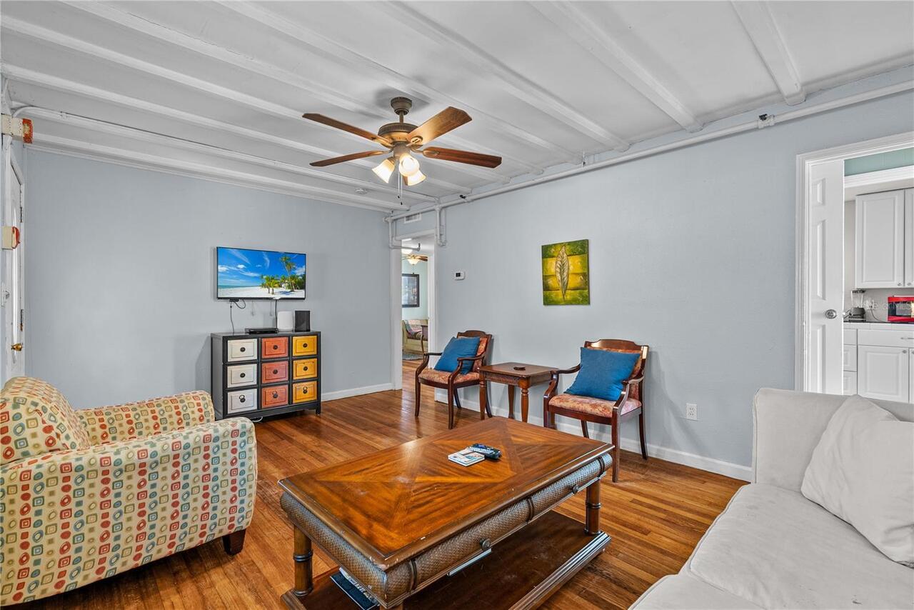 Listing Photo 12