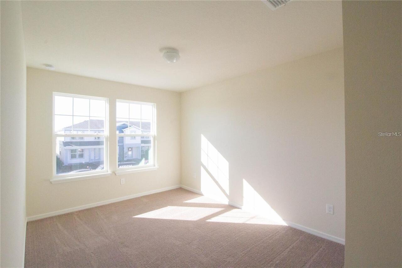 Listing Photo 14