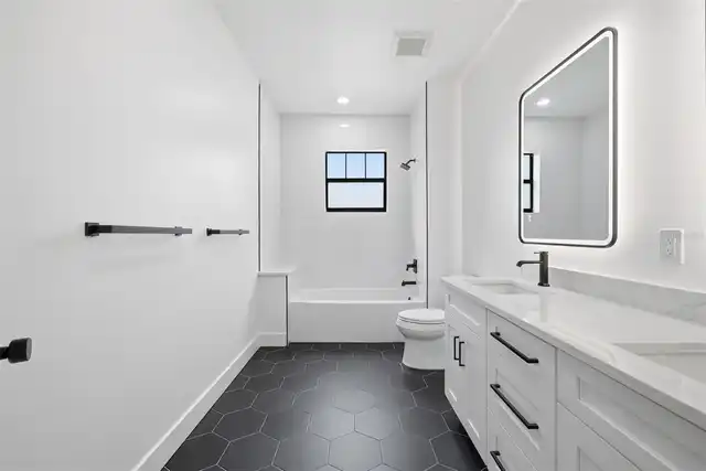 Listing Photo 18