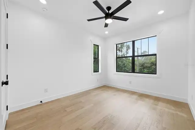 Listing Photo 23
