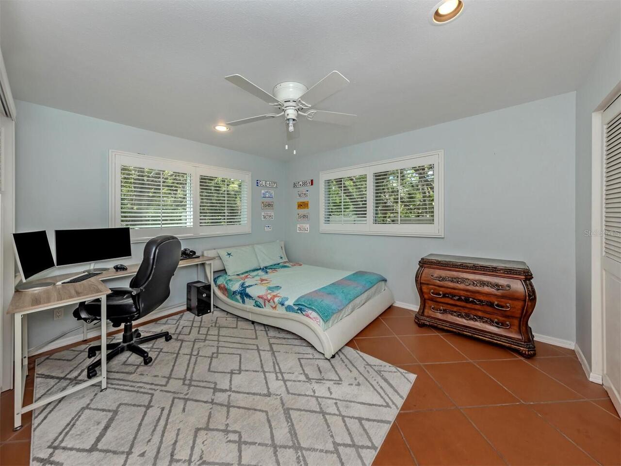 Listing Photo 14