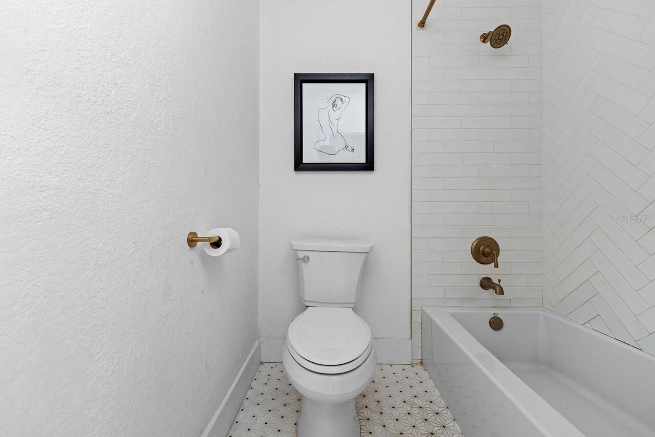 Listing Photo 18