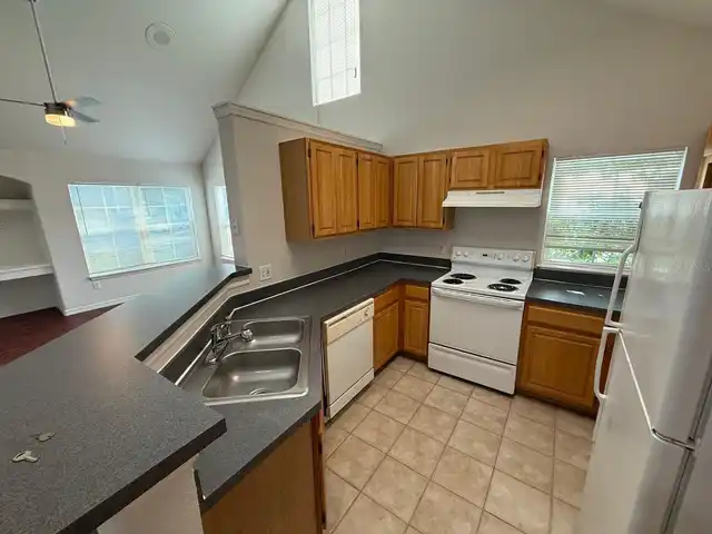Listing Photo 6