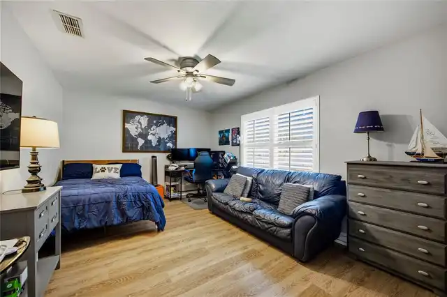 Listing Photo 29