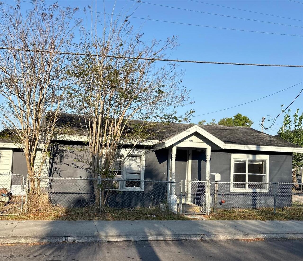 3BR, Residential Lease, 1BA, $1,200
Read More