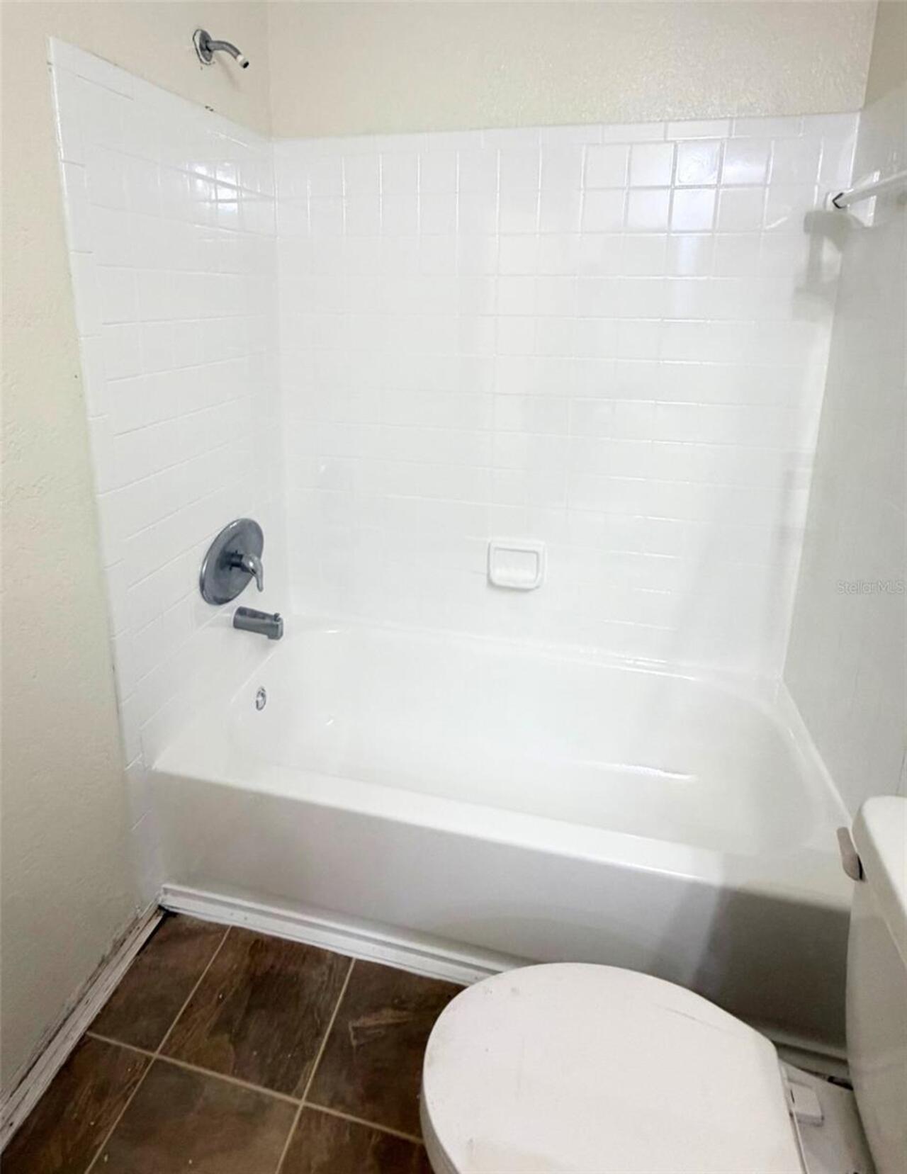 Listing Photo 16