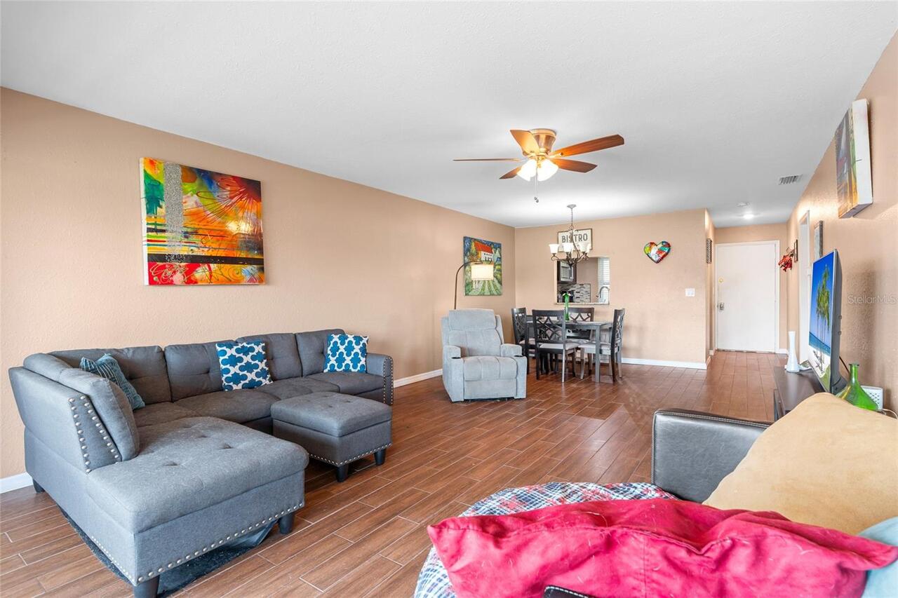 Listing Photo 14