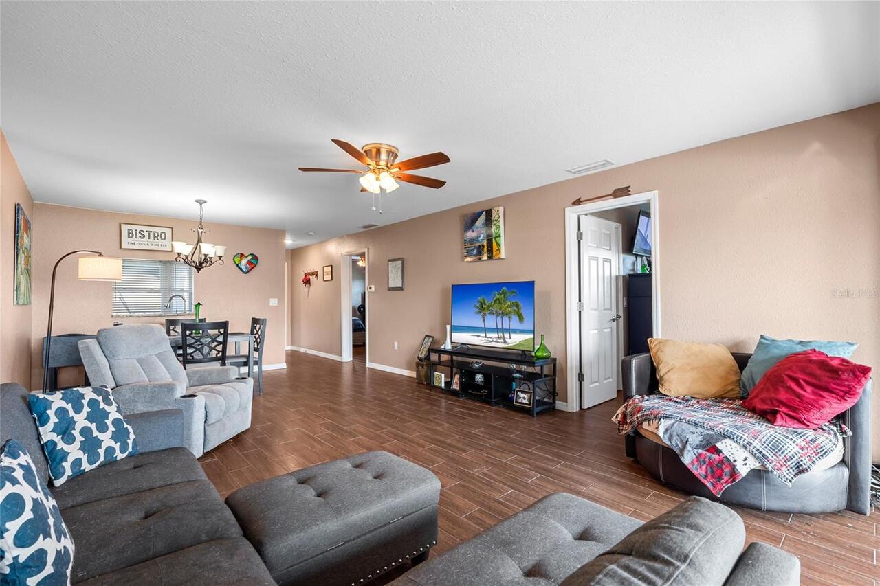 Listing Photo 17