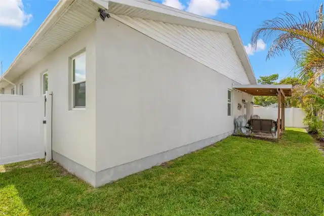 Listing Photo 16