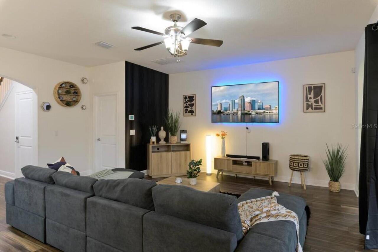 Listing Photo 11