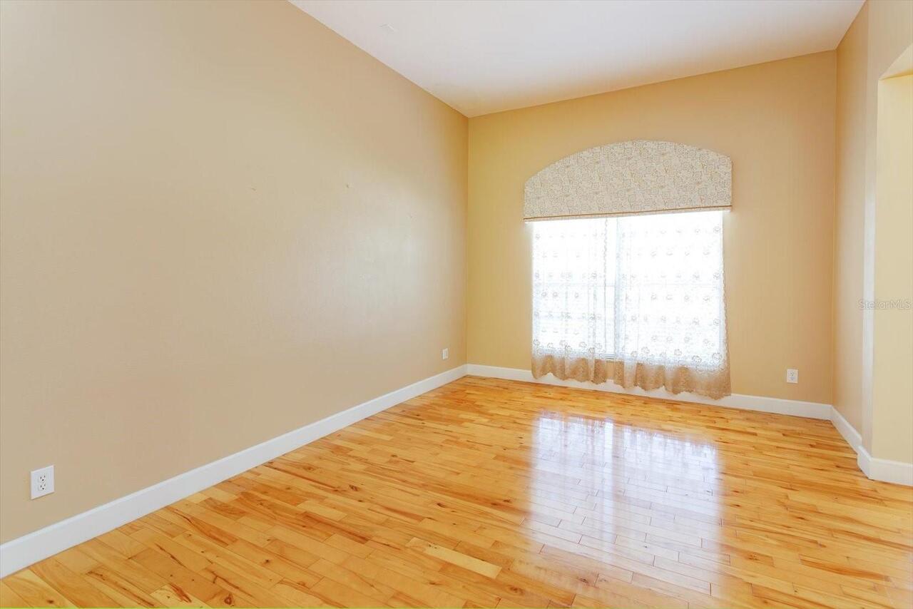 Listing Photo 37