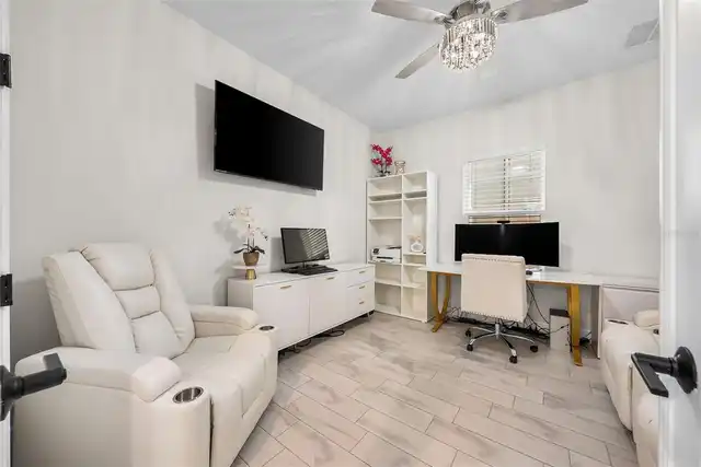 Listing Photo 18