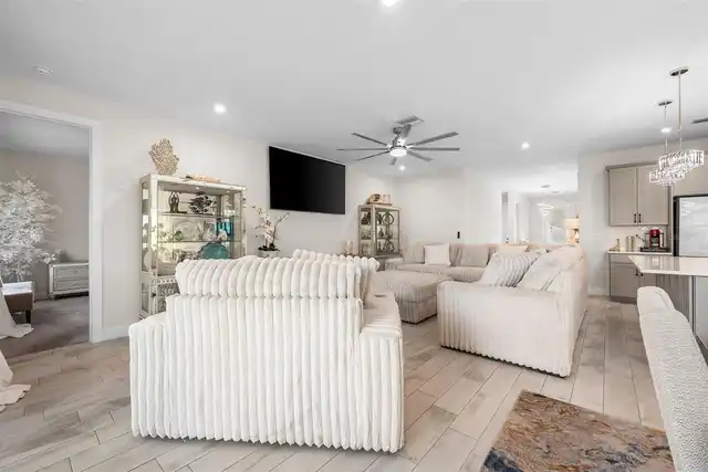 Listing Photo 29