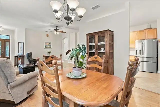 Listing Photo 9