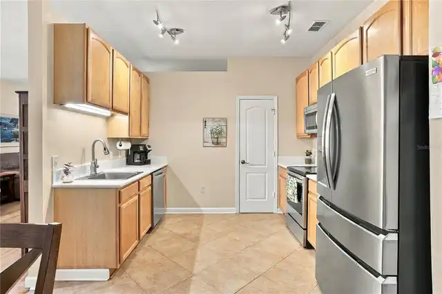 Listing Photo 11