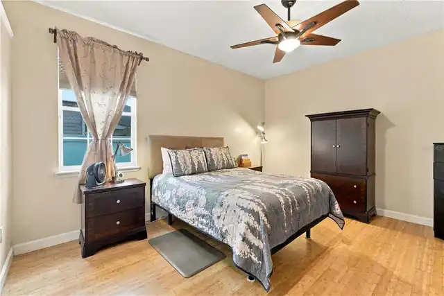 Listing Photo 16