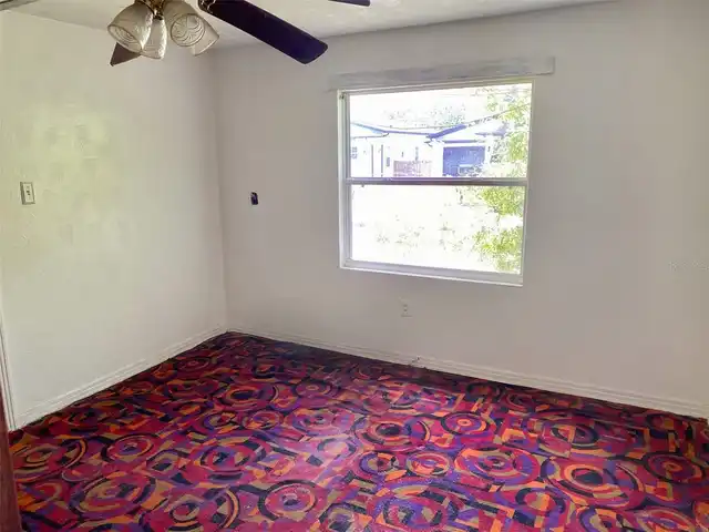 Listing Photo 10
