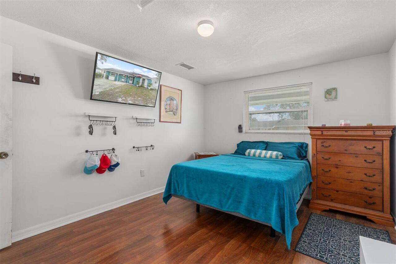 Listing Photo 14