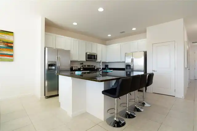 Listing Photo 10