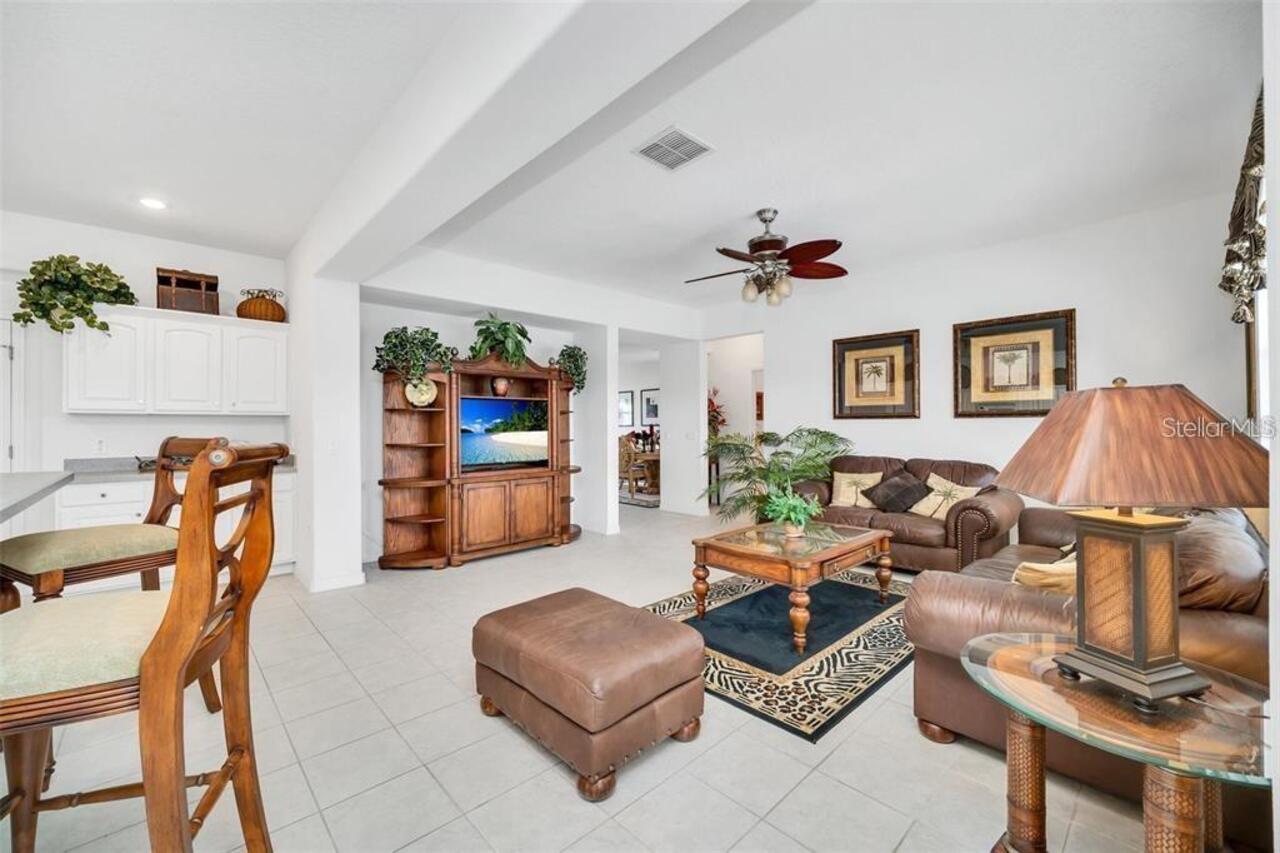 Listing Photo 9