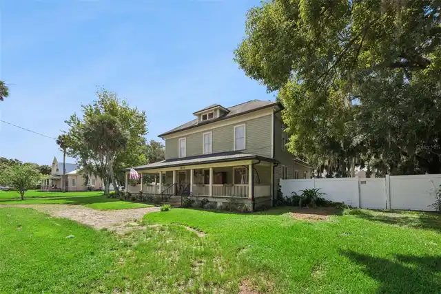 Listing Photo 5