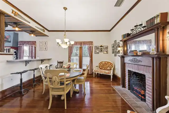 Listing Photo 10