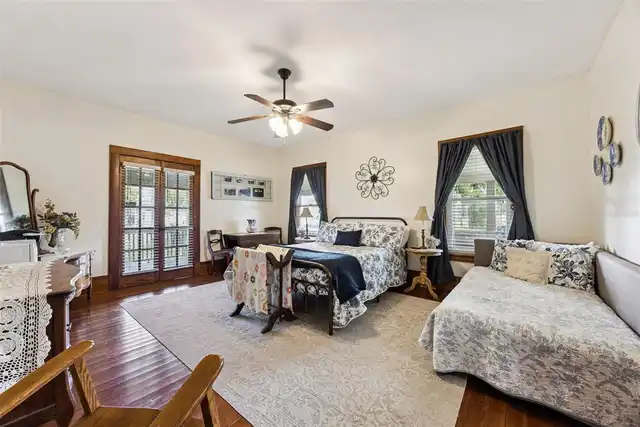Listing Photo 18