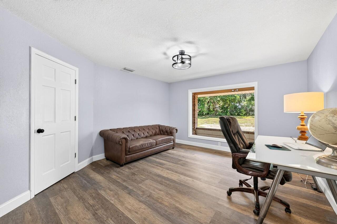 Listing Photo 25
