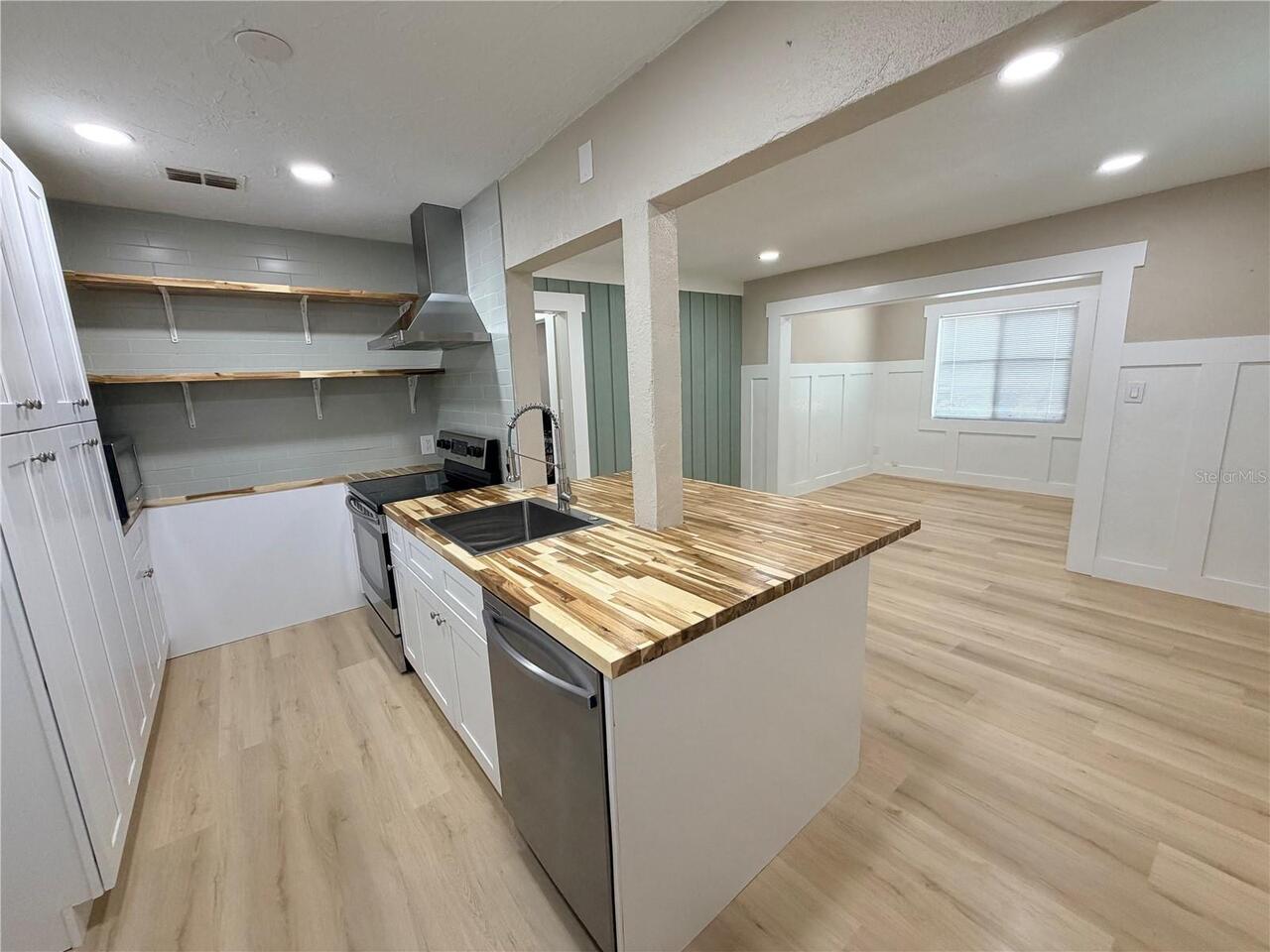 Listing Photo 11