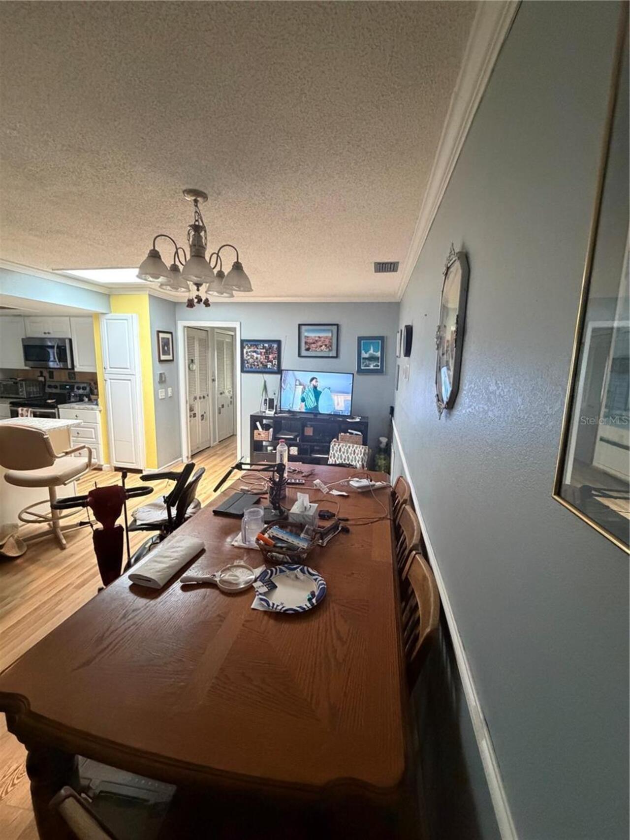 Listing Photo 8